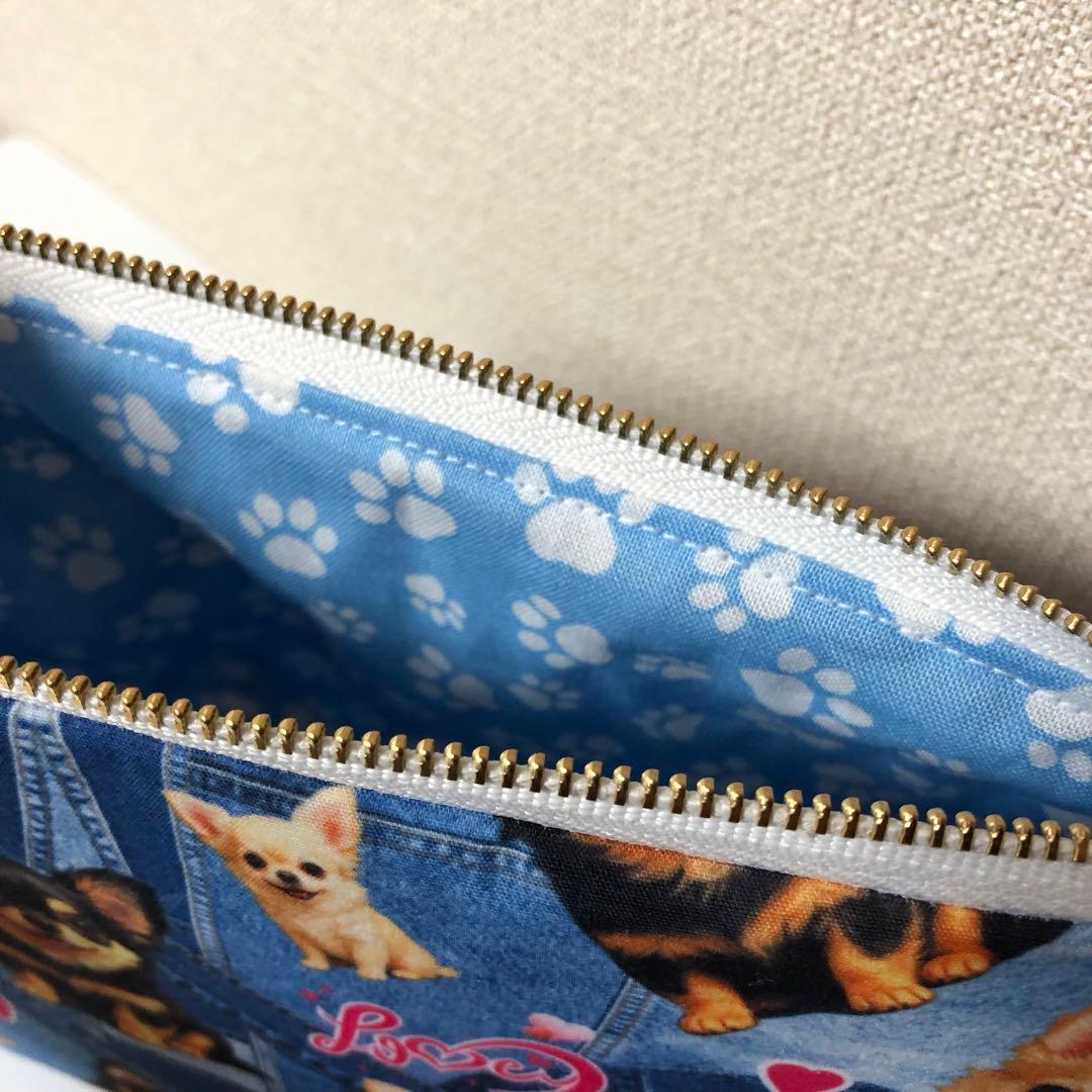 フラットポーチ　 チワワ　20センチファスナー
