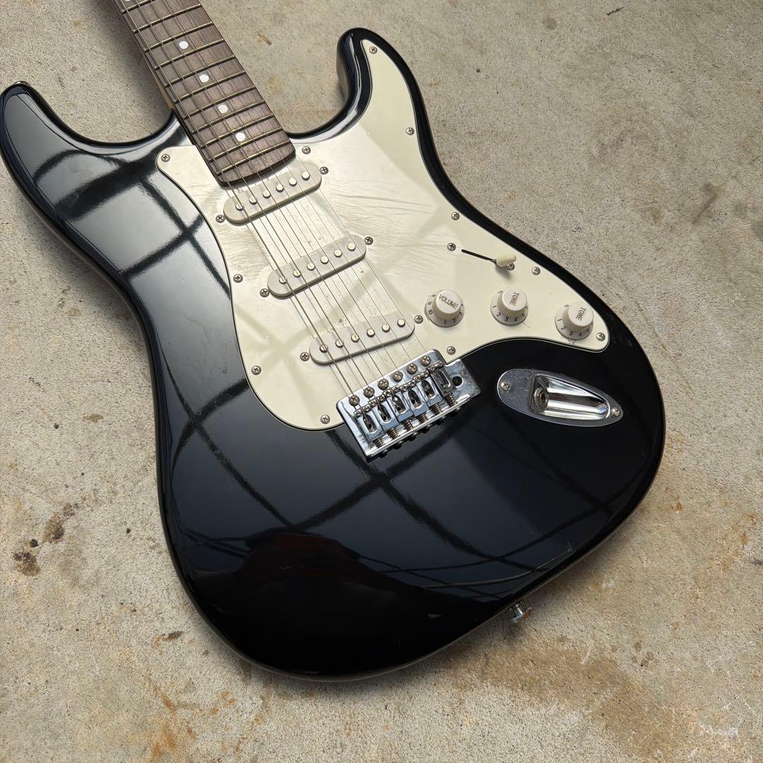 エレキギター ストラトキャスタータイプ ブラック
