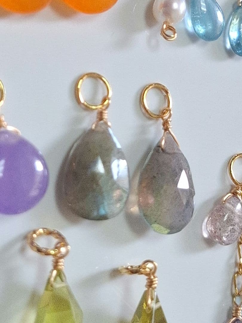 あつ様 No.2486 わけあり ラブラドライト チャーム