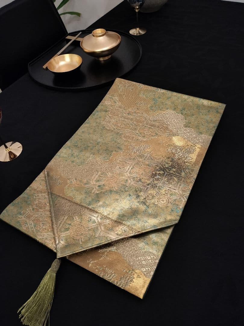 A362★高級‼️緑黄金‼️袋帯テーブルランナー2ｍ
