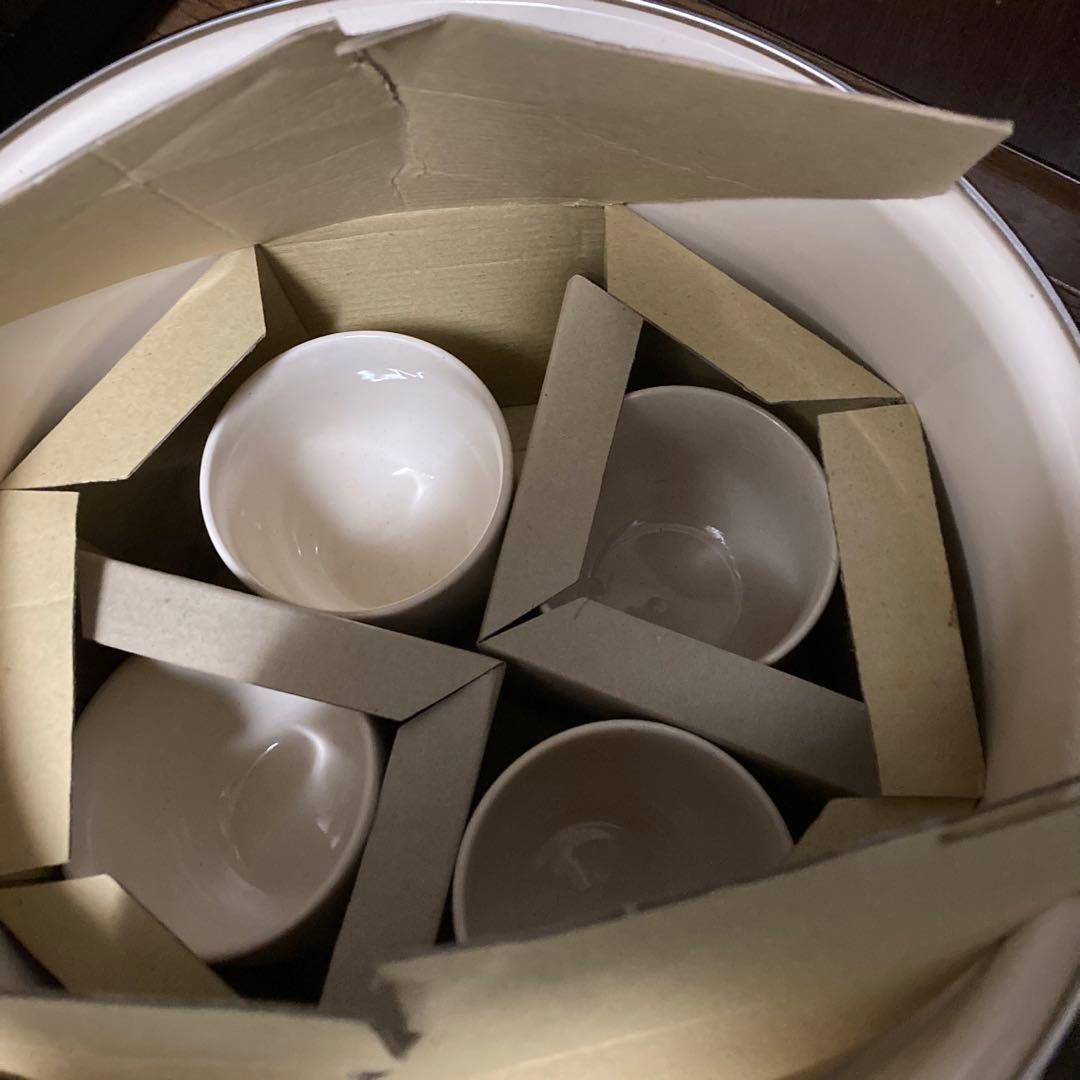 ジェスターブラウン　ホーロー　深型万能鍋　両手鍋　リス柄　蒸し碗4個　レトロ