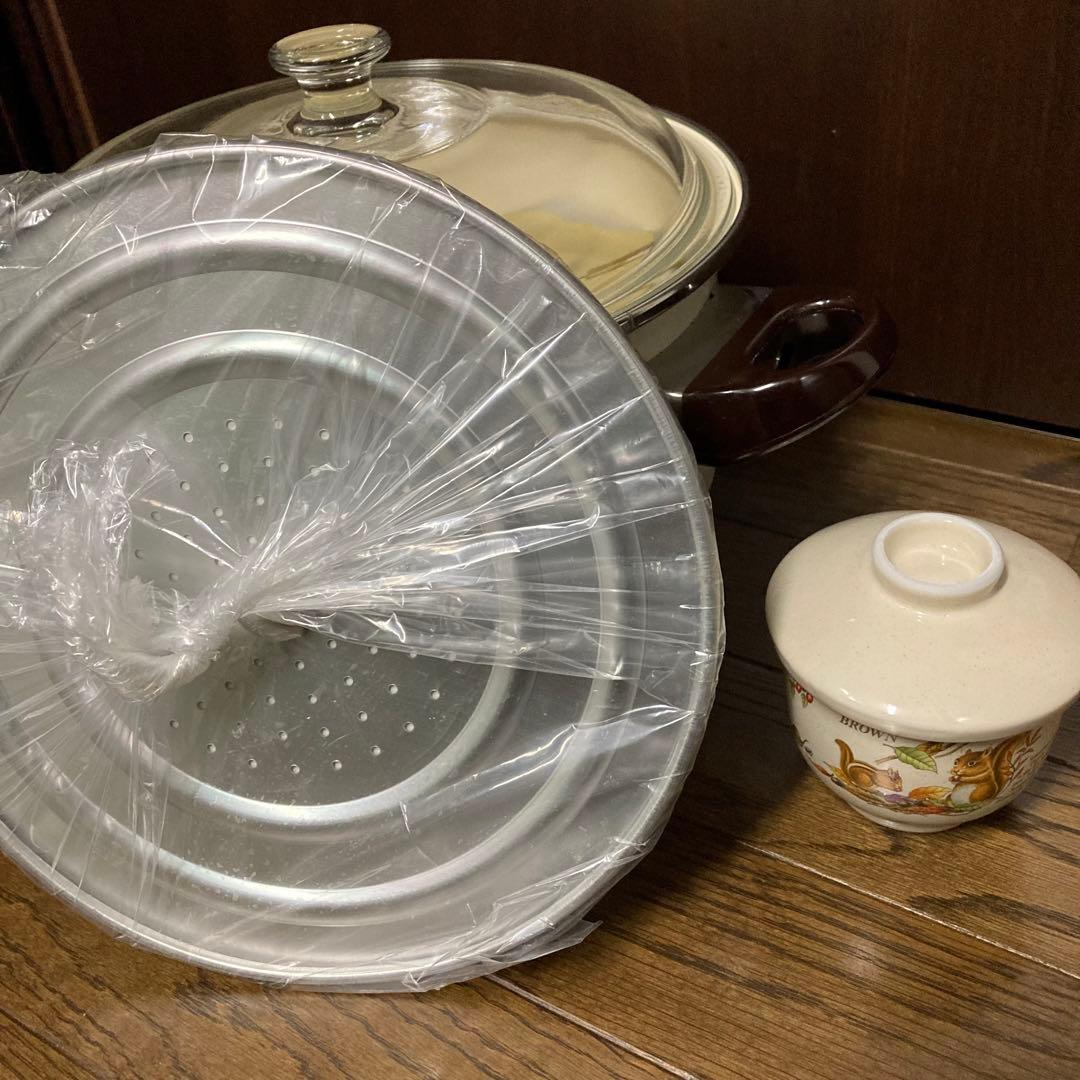 ジェスターブラウン　ホーロー　深型万能鍋　両手鍋　リス柄　蒸し碗4個　レトロ