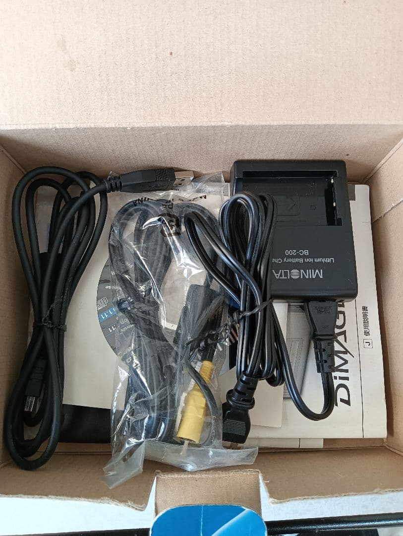 MINOLTA　DIMAGE X　デジカメ