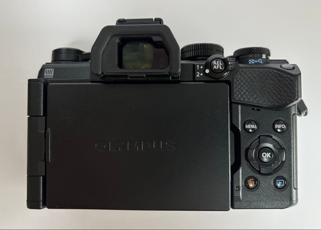 OLYMPUS OM-D E-M5 Marklll ミラーレス一眼 ブラック