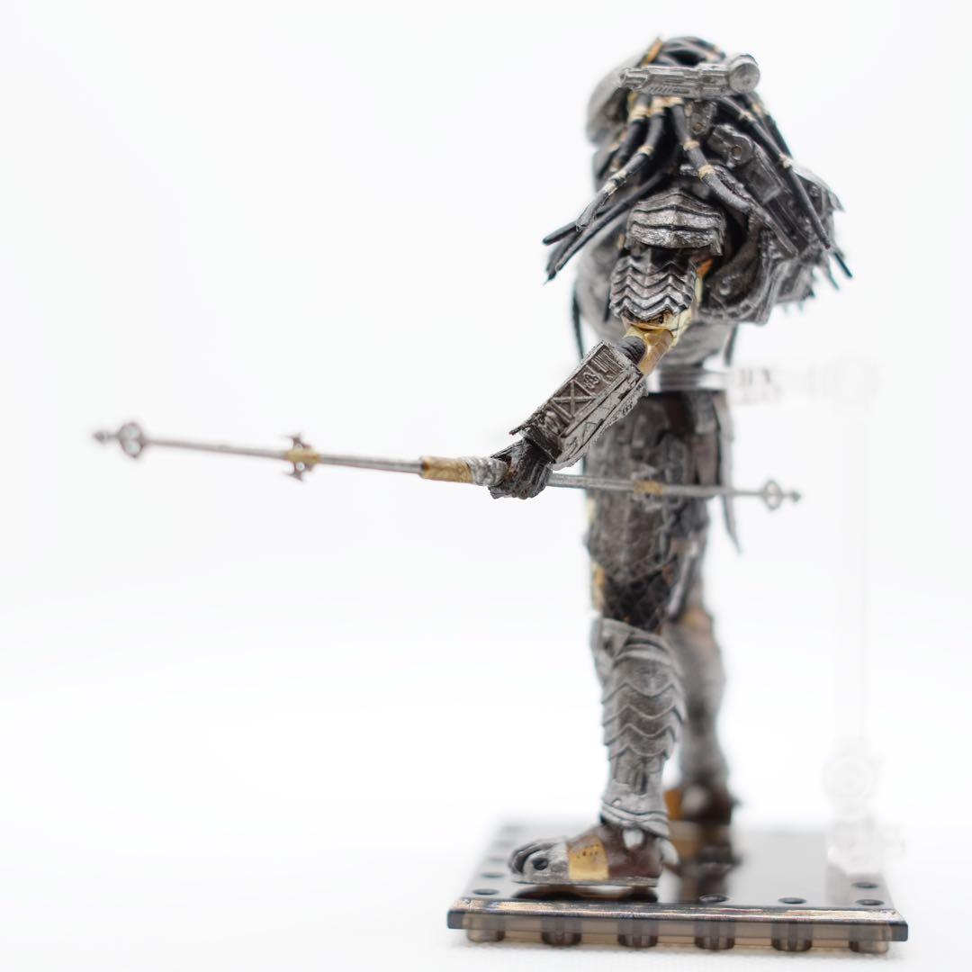 AVP 1/18 スカー プレデター　ハイヤトイズ　フィギュア　エイリアン　VS