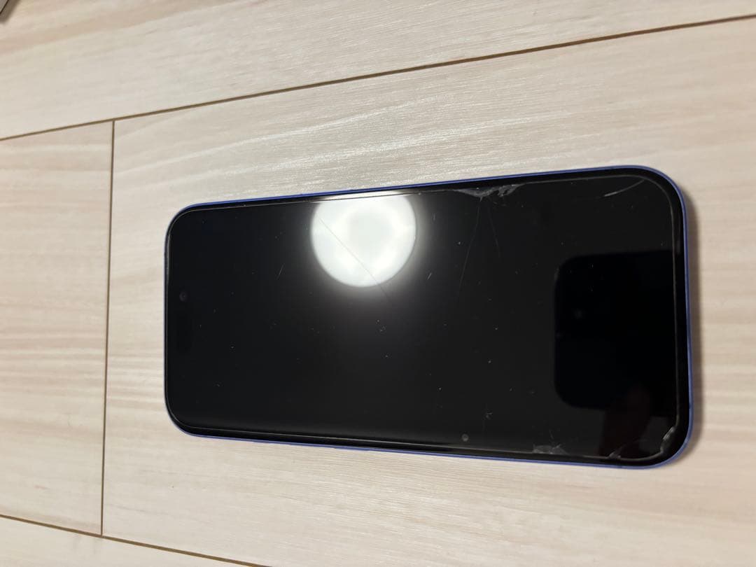 Apple iPhone 16 256GB バッテリー90%