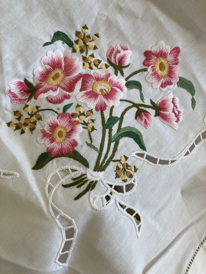 花柄刺繍テーブルクロス85x85cm