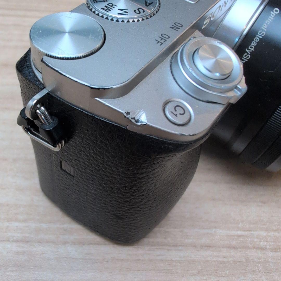 SONY α6000 ミラーレス一眼 レンズキット　バッテリー2個とおまけつき