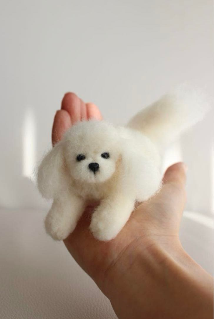 【心を癒す羊毛フェルト犬のマルチーズ】