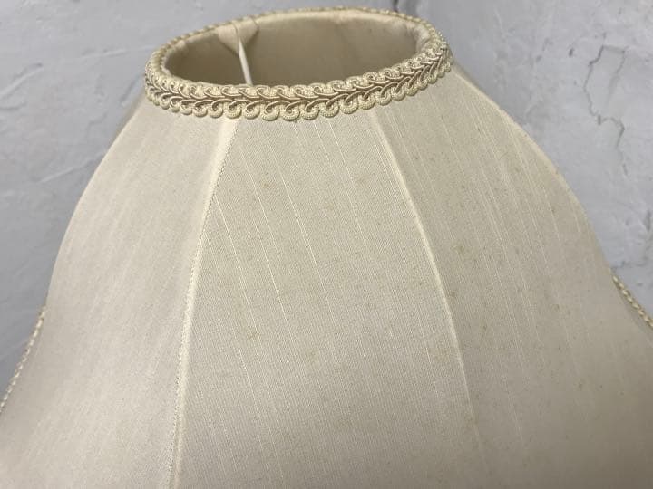 エレガントなテーブルランプ ②