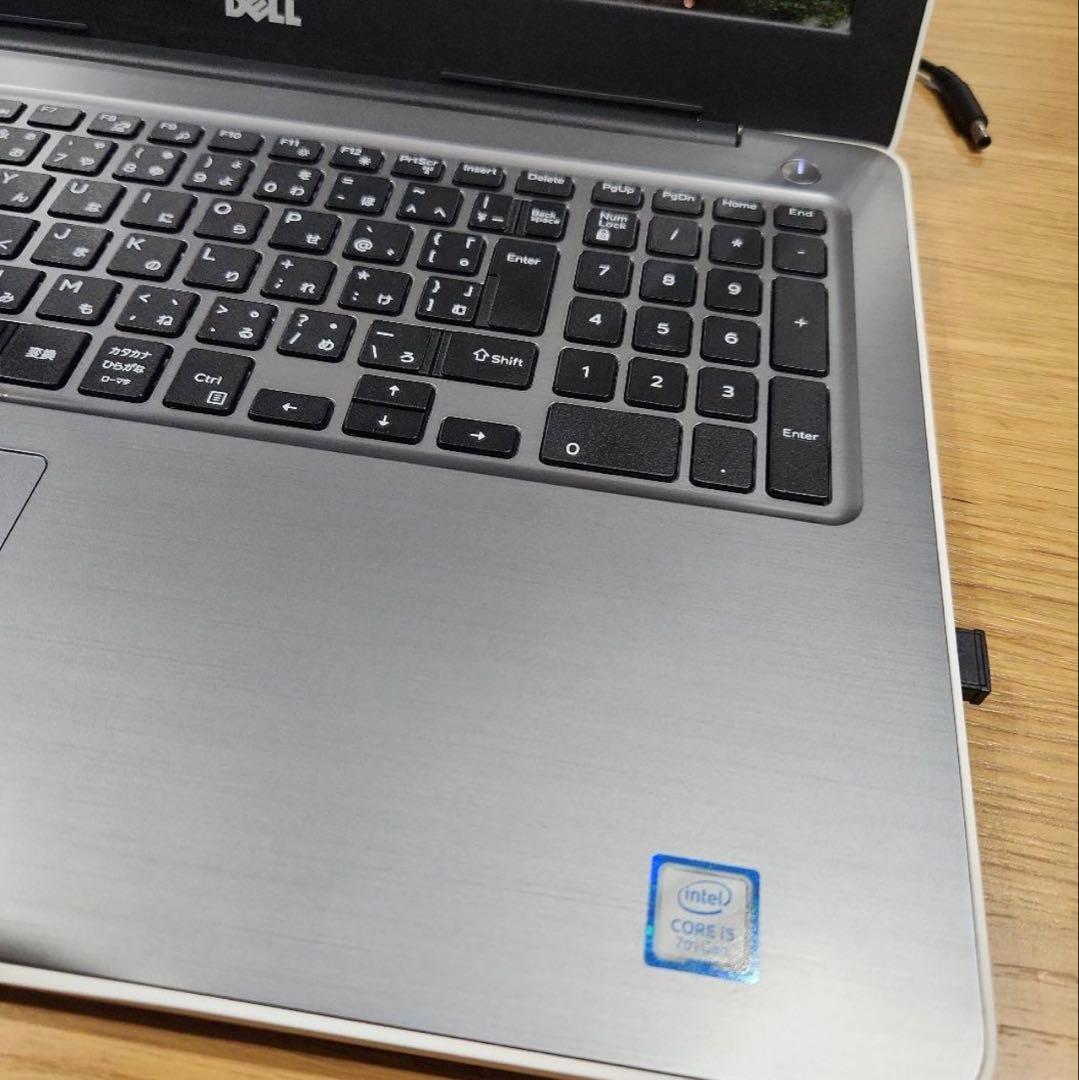 Dell Inspiron 15 5000シリーズ ノートPC