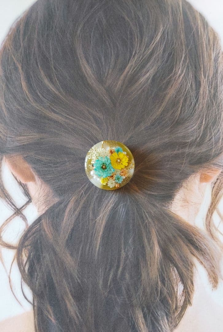 【1252】レジン　マトリカリア　ヘアゴム　ポニーフック　ブロ―チ　ハンドメイド