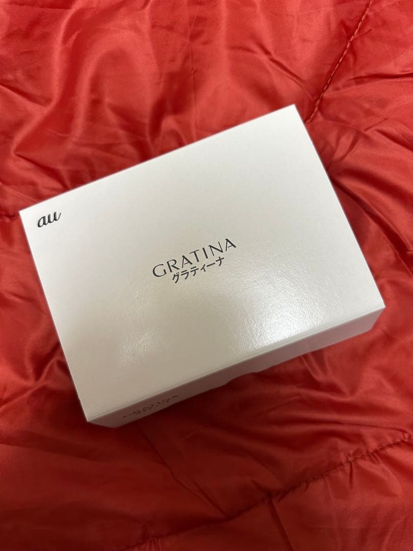 au GRATINA KYF39本体 バッテリー付き