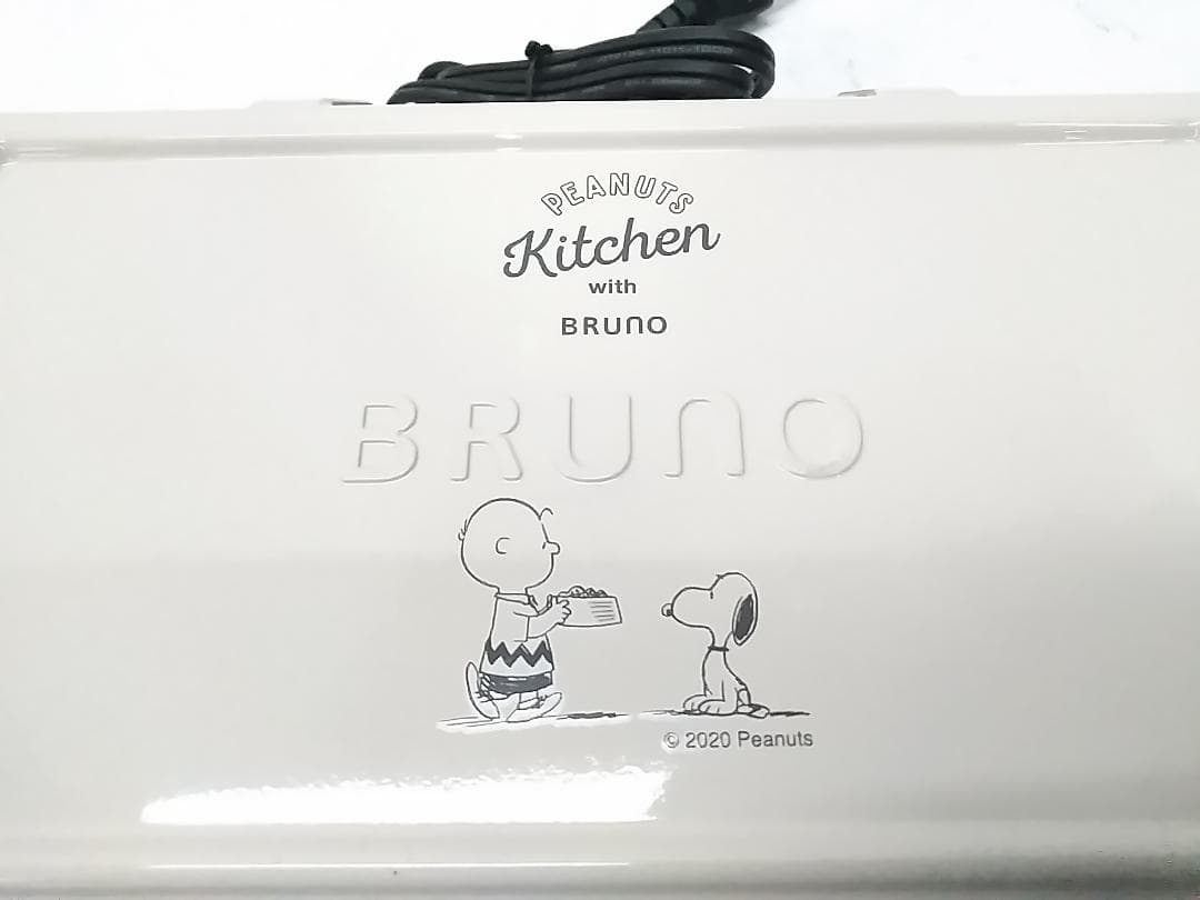 未使用 ブルーノ ホットサンドメーカーダブル BOE069-ECRU ●