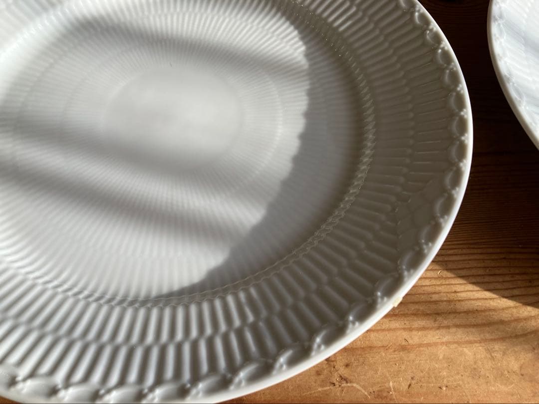 ロイヤルコペンハーゲン　ホワイトフルーテッドハーフレース　ディナープレート×2