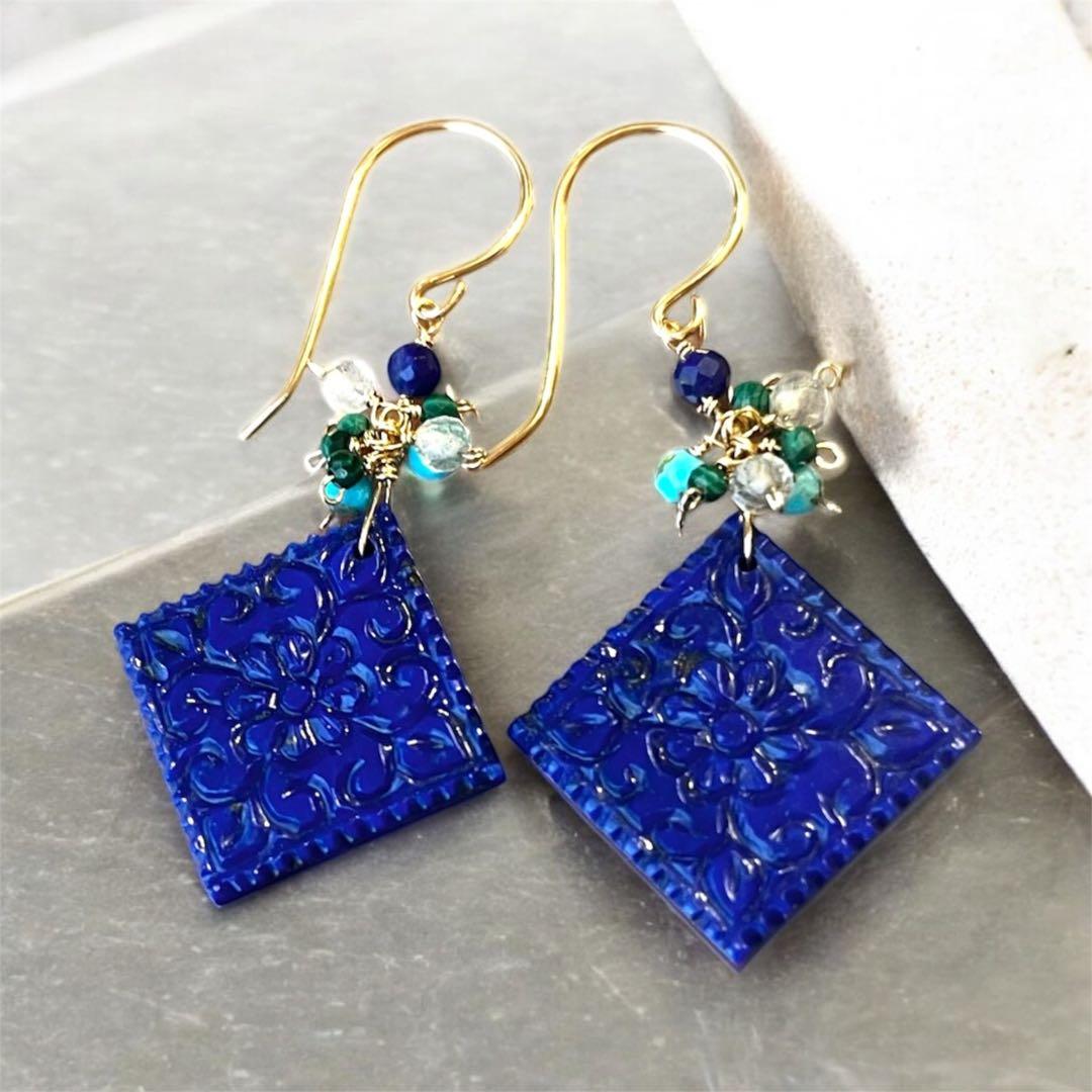 cocoです。14kgfラピスラズリのフラワーカービングピアス