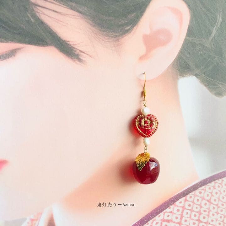 紅林檎とドライフラワー赤薔薇とダイヤとハートのピアス　イヤリング★淡水パール付き