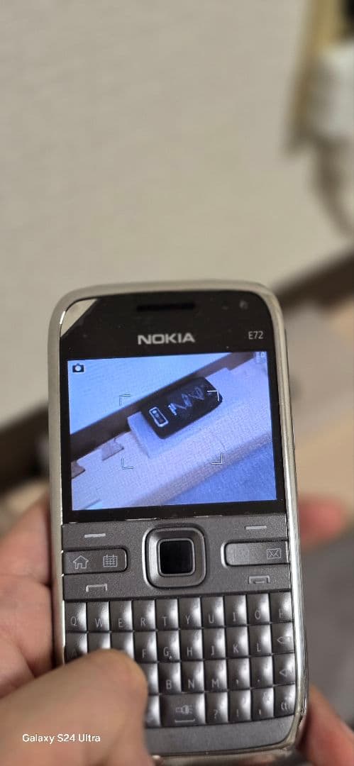 「最終値下げ」Nokia E72本体のみ 英語・ベトナム語対応