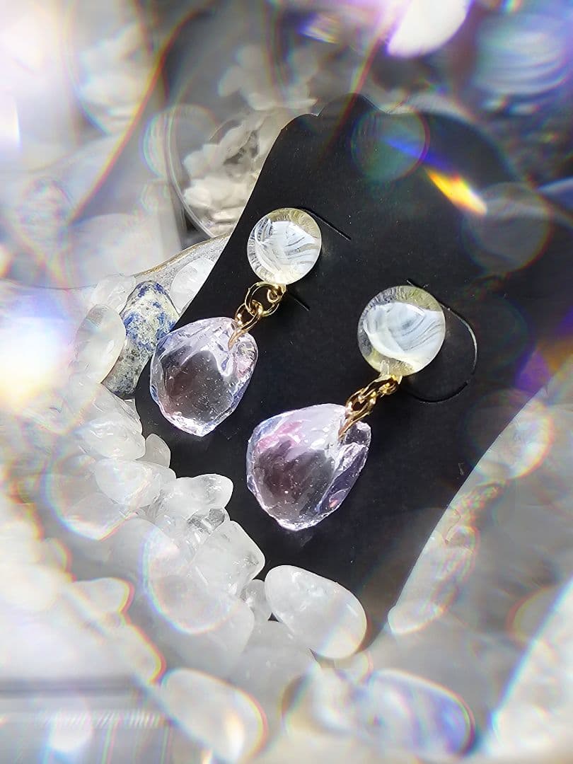 ⑧❣️蘭❣️★Ｎｏ1476 K16GPピアス★銀河＆レジン桜花びら薄ピンク