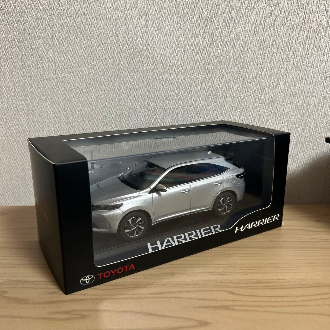トヨタ ハリアー カラーサンプル 1/30