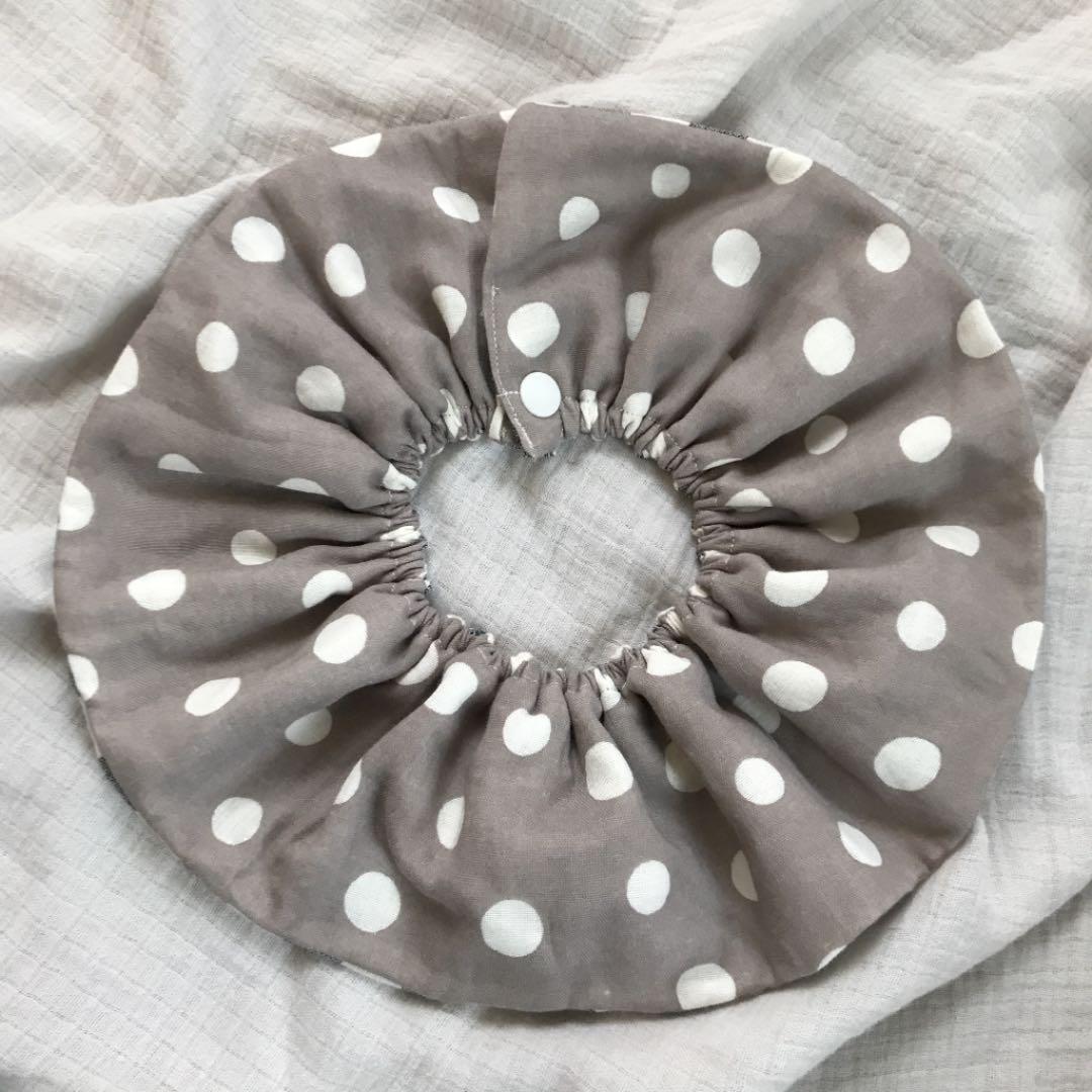 ★ブラックストライプ×グレージュドット★ ハンドメイド　リバーシブル　スタイ