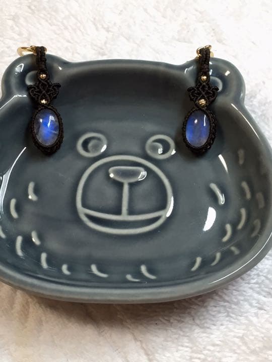 ムーンストーンマクラメピアス