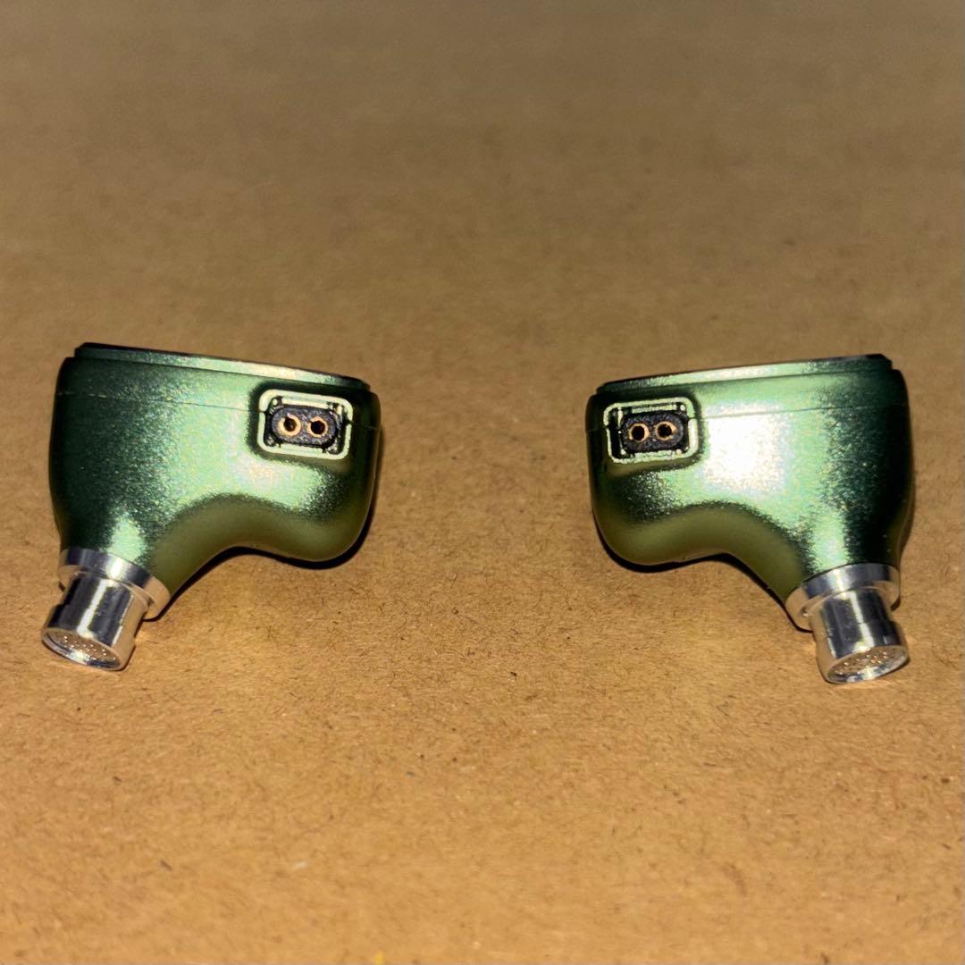 美品　BQEYZ Spring 2 グリーン 3.5mm 有線　イヤホン