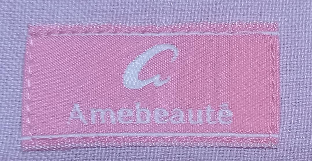 Amebeaute（アームボーテ）のエプロン、キュートピンク＆アイボリー