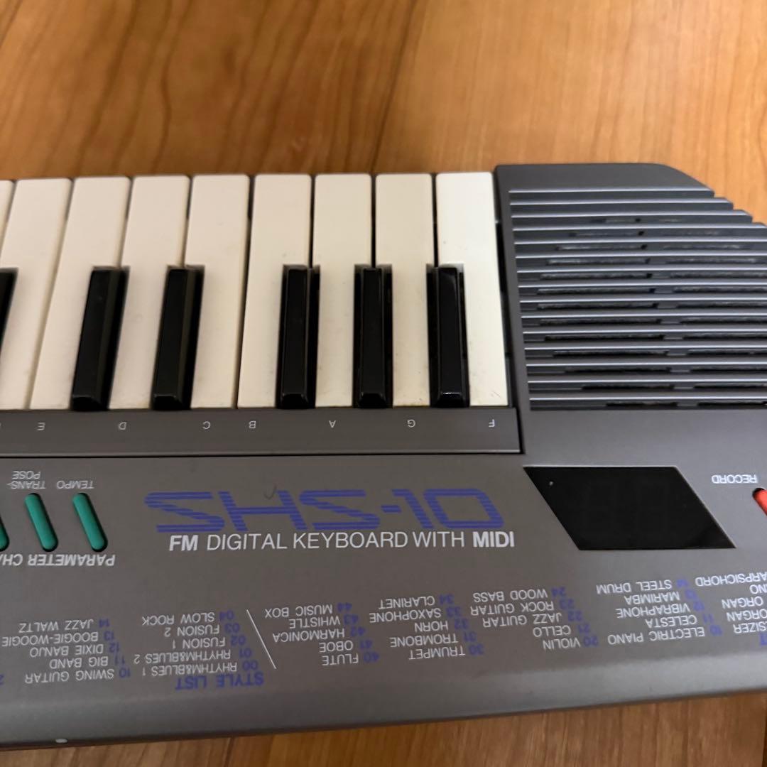 YAMAHA SHS-10 デジタルキーボード　ショルダー　ピアノ