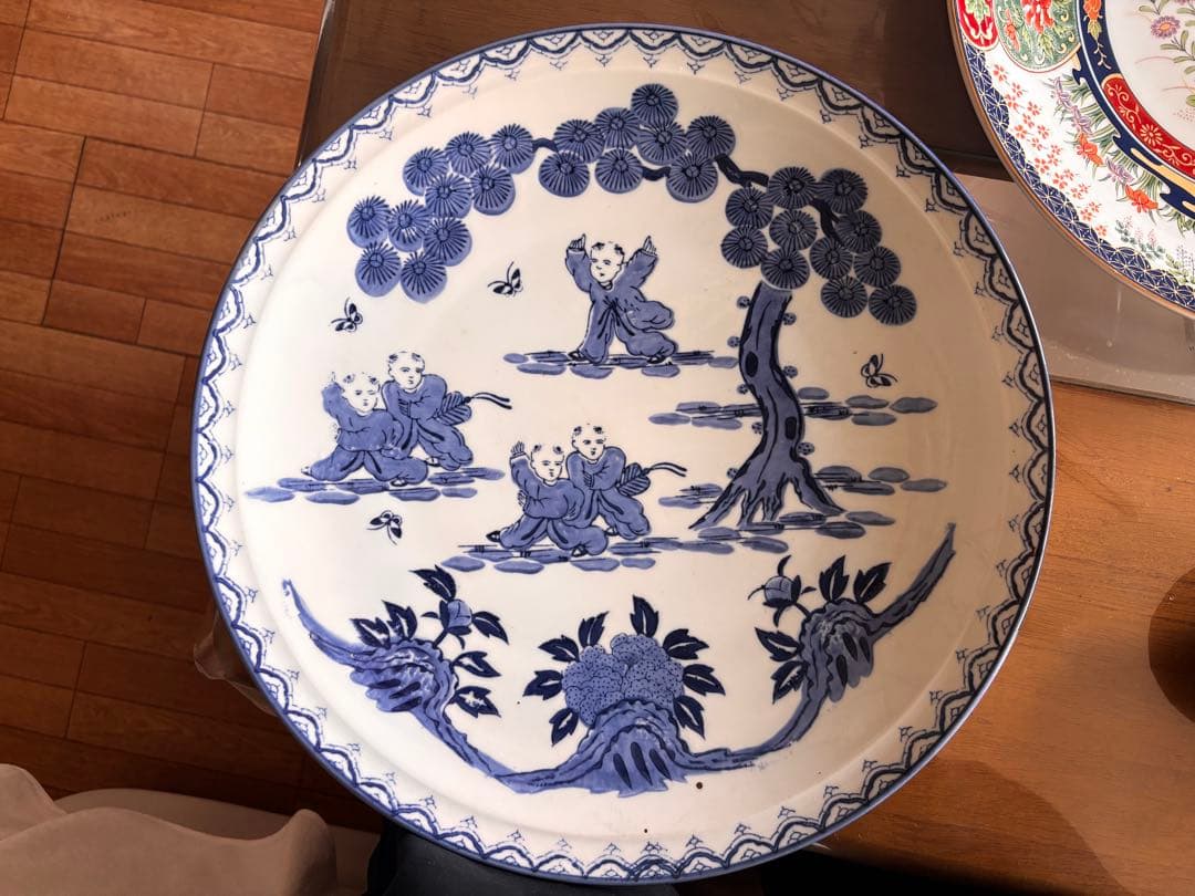 陶器皿セット 色鮮やかな花柄と青色の絵柄