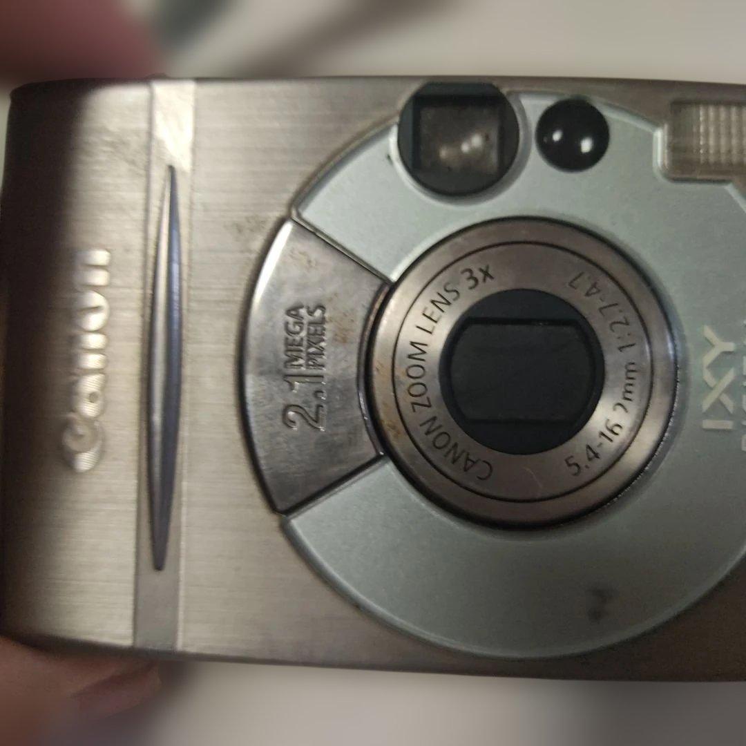 デジタルカメラ。ジャンク品スクラップ。キャノン、オリンパス、カシオ。富士フイルム