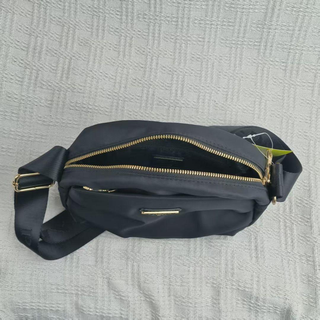 PRADA ノベルティ ブラック ショルダーバック ナイロンk2s