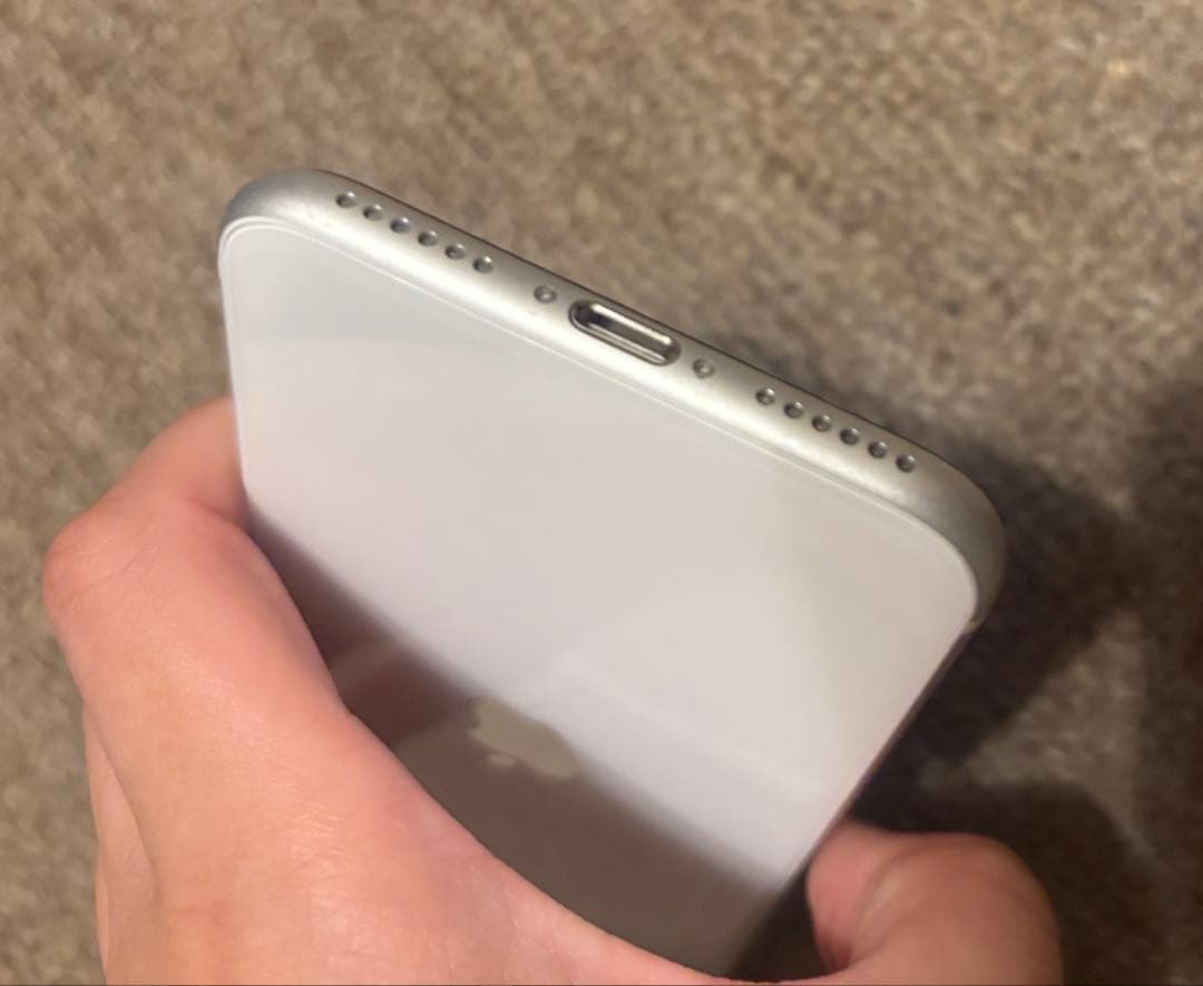 iPhoneSE 第2世代　64GB