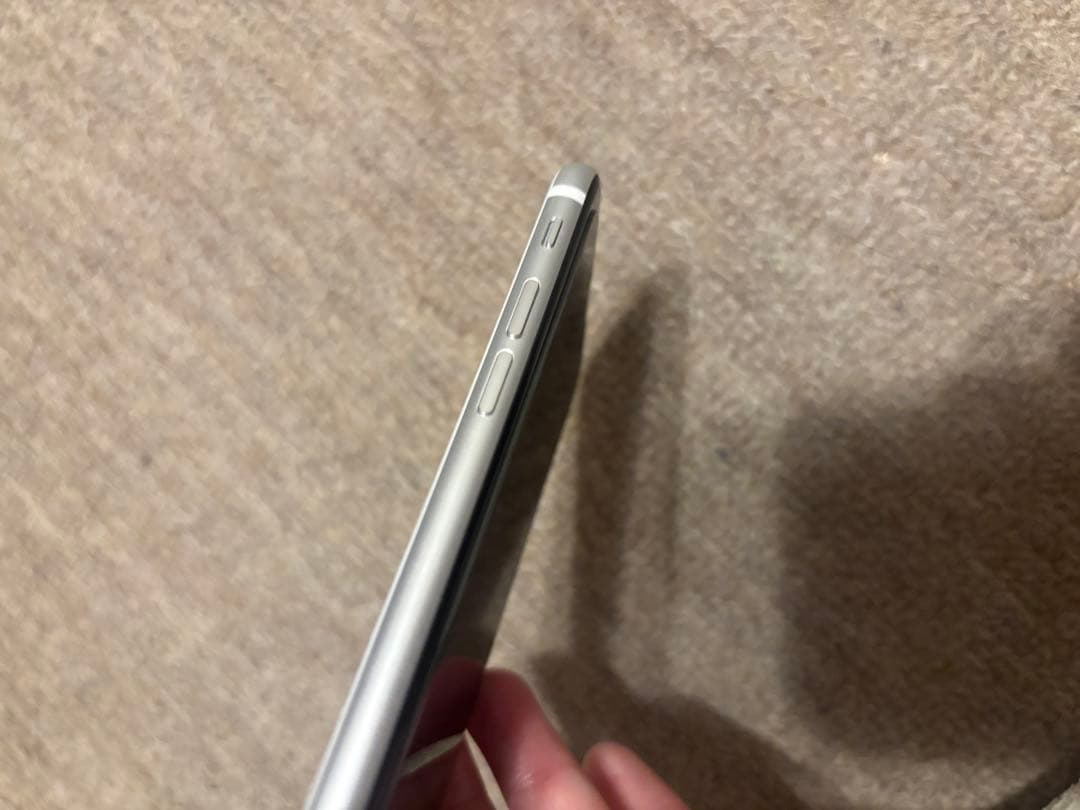 iPhoneSE 第2世代　64GB