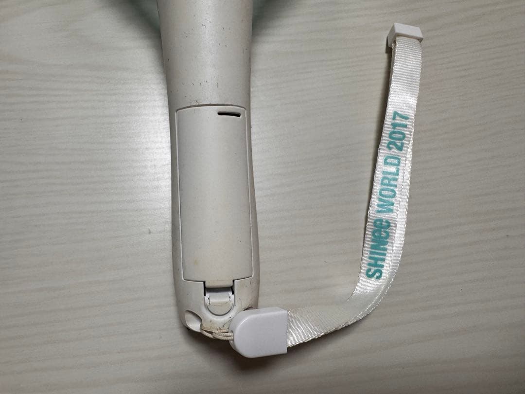 SHINee 公式　ペンライト　まとめ売り　テープ付き