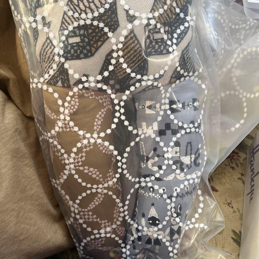 最終　ミナペルホネン　コノメカマン新品