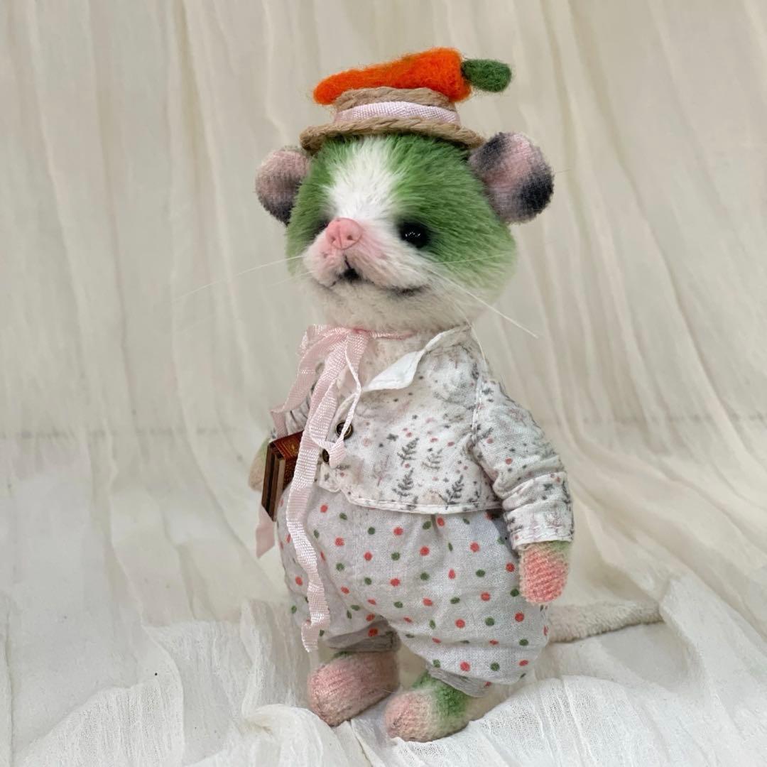 賢そうな仔鼠 グリーン アーティストベア 海外作家様 テディベア ハンドメイド