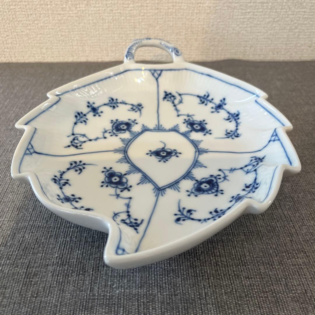 ロイヤル コペンハーゲンブルーフルーテッド リーフディッシュ倉