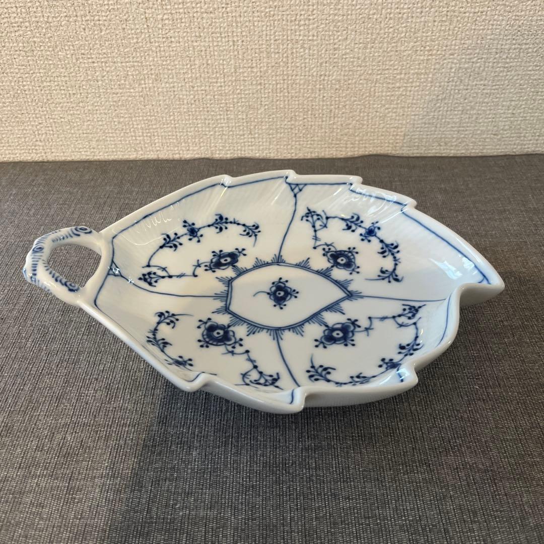 ロイヤル コペンハーゲンブルーフルーテッド リーフディッシュ倉