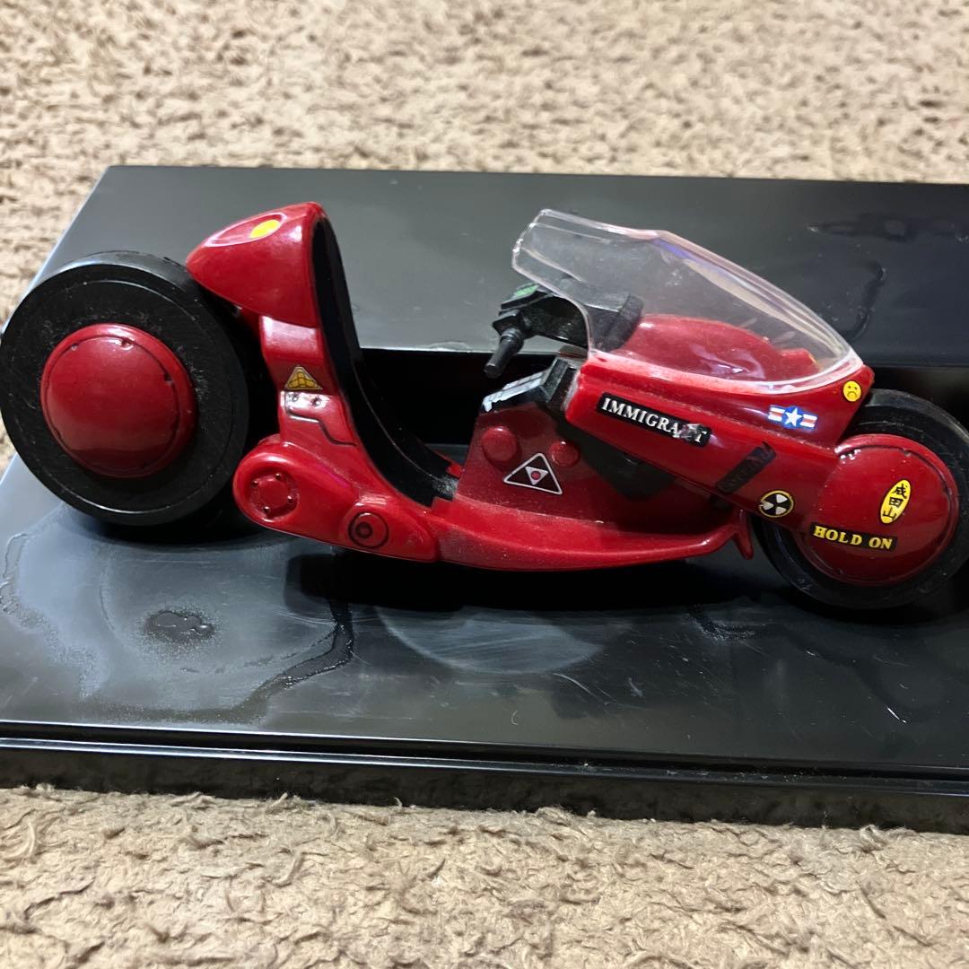 AKIRA 風バイクとガンダム　フィギュア