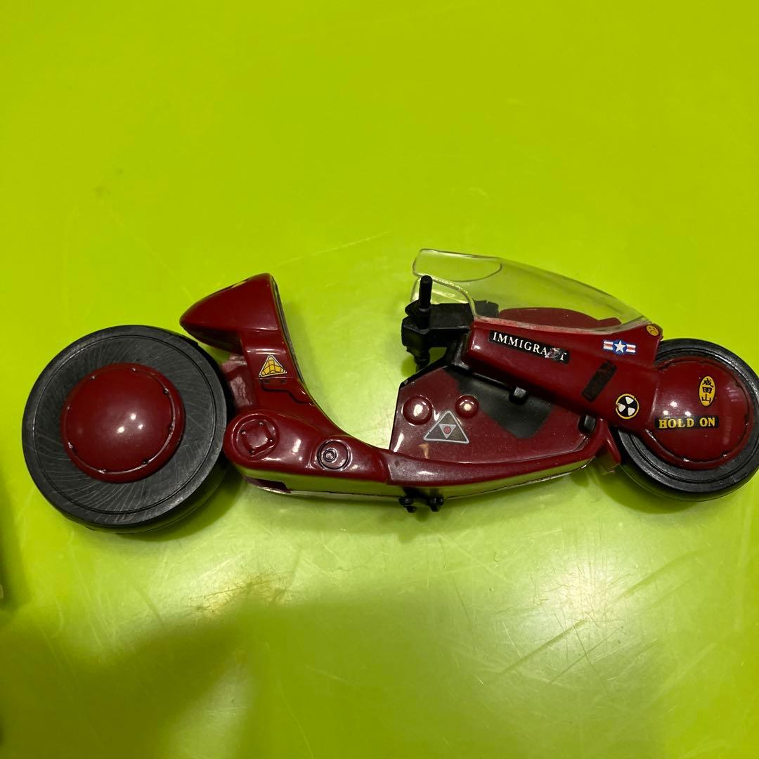AKIRA 風バイクとガンダム　フィギュア