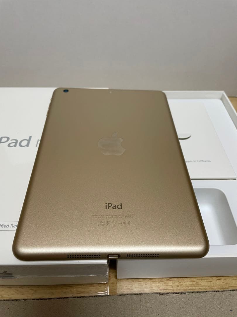 APPLE iPad mini3 WI-FI 64GB おまけケースつき