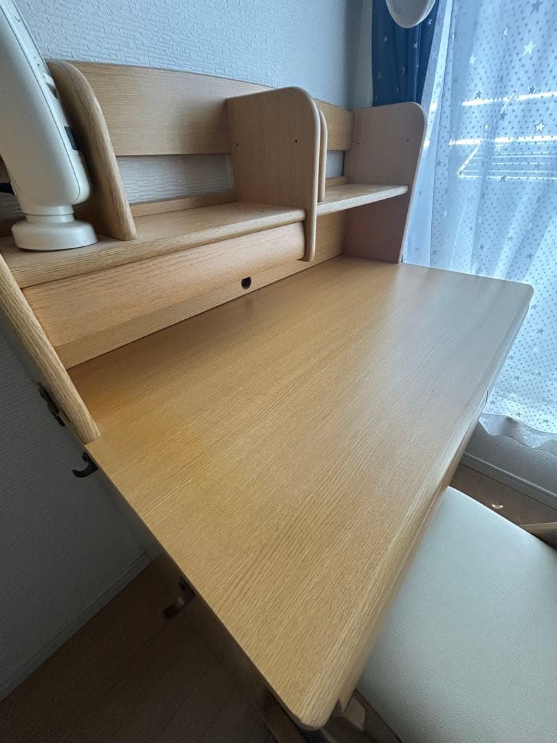 引き取り限定　学習机 デスクライト付