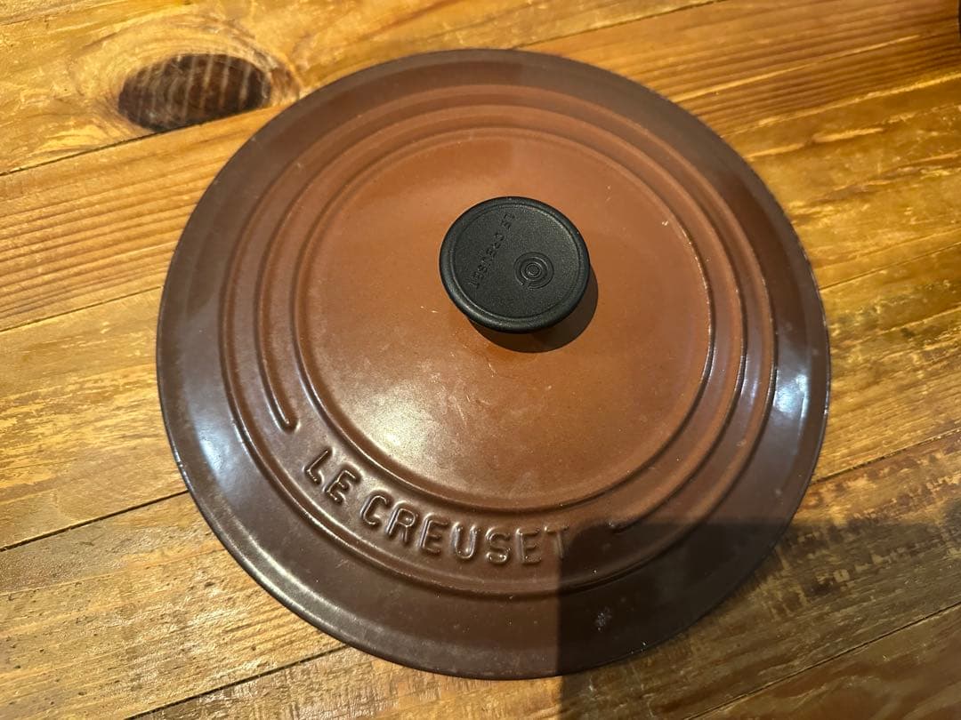 Le creuset ル・クルーゼ ココット・ロンド 22cm ブラウン