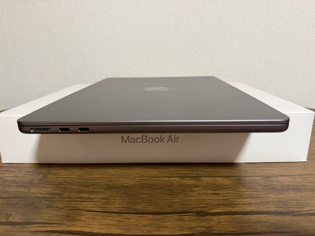 MacBook Air M3 メモリ16GB/SSD256GB 13インチ