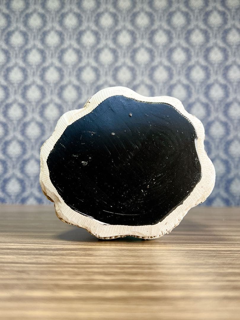 ドレスを着たヤギのオブジェ　置物　インテリア　樹脂　山羊