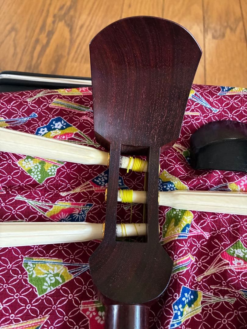 山田流箏曲の三絃　ケース付き