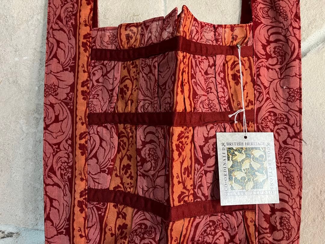 ヴィンテージ　英国の伝統　ヘリテージデザイン　エプロン　タグ付き　新品未使用