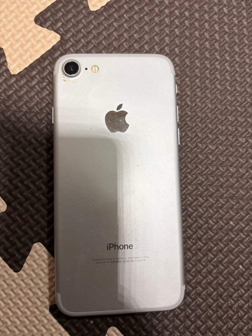 「美品」Apple iPhone 7 32GB