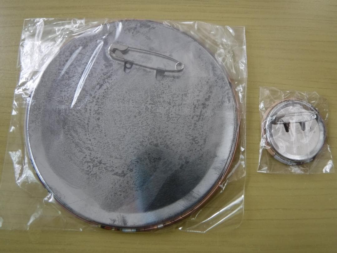 ◆ ヘタリア　ハンガリー　大判＆ミニ缶バッジ　ガールズアトラクション　ガルアト